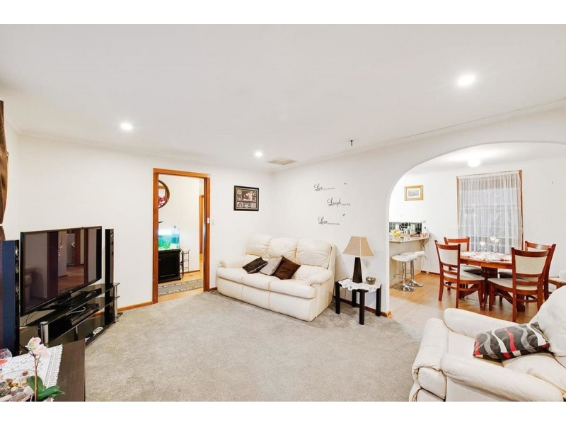 10 Curtin Avenue, St Agnes SA 5097