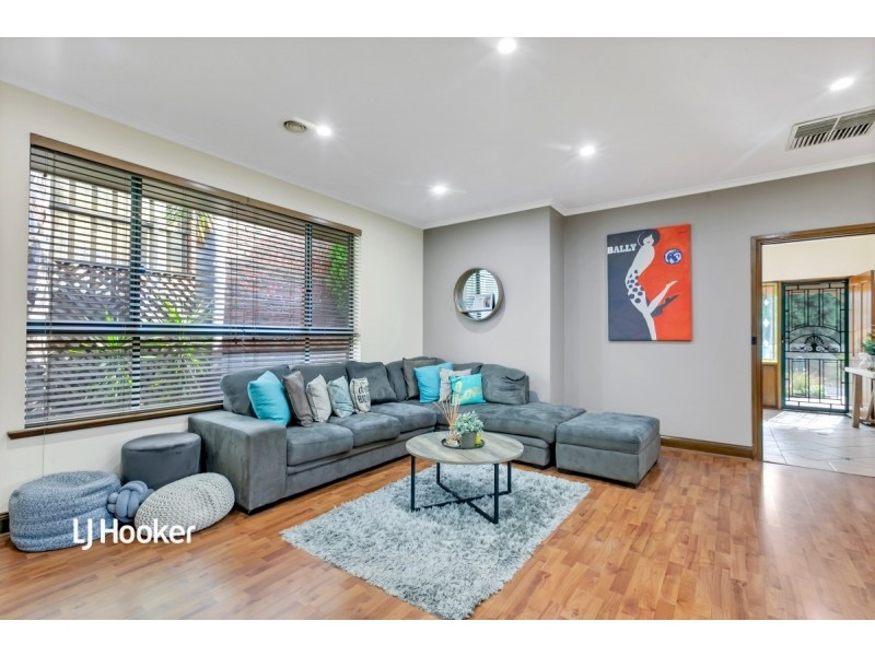 7 Gilchrist Close, Greenwith SA 5125