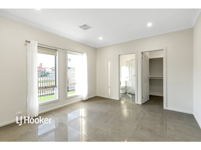 42 Hennessy Terrace, Pennington SA 5013