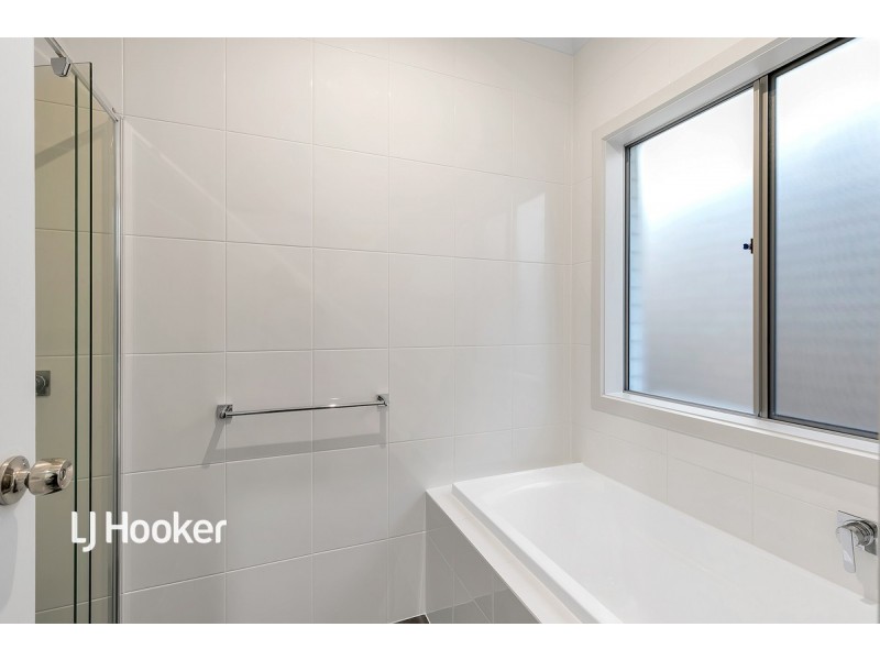 42 Hennessy Terrace, Pennington SA 5013