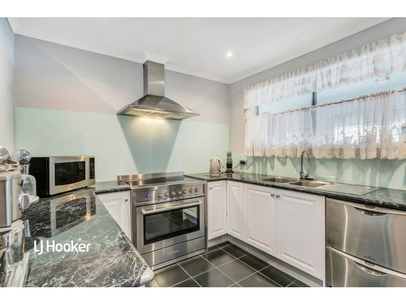 3 Dorian Street, Para Vista SA 5093