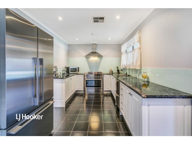 3 Dorian Street, Para Vista SA 5093
