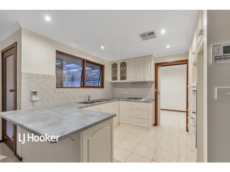 21 Whiteley Drive, Trott Park SA 5158