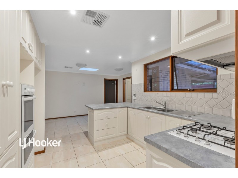 21 Whiteley Drive, Trott Park SA 5158
