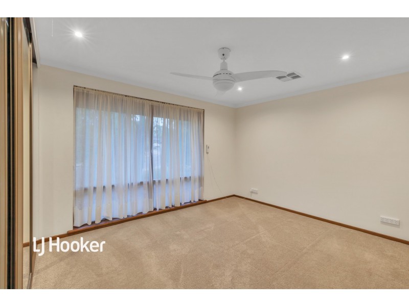 21 Whiteley Drive, Trott Park SA 5158