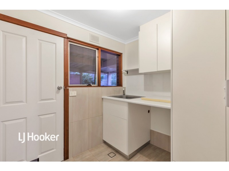 21 Whiteley Drive, Trott Park SA 5158
