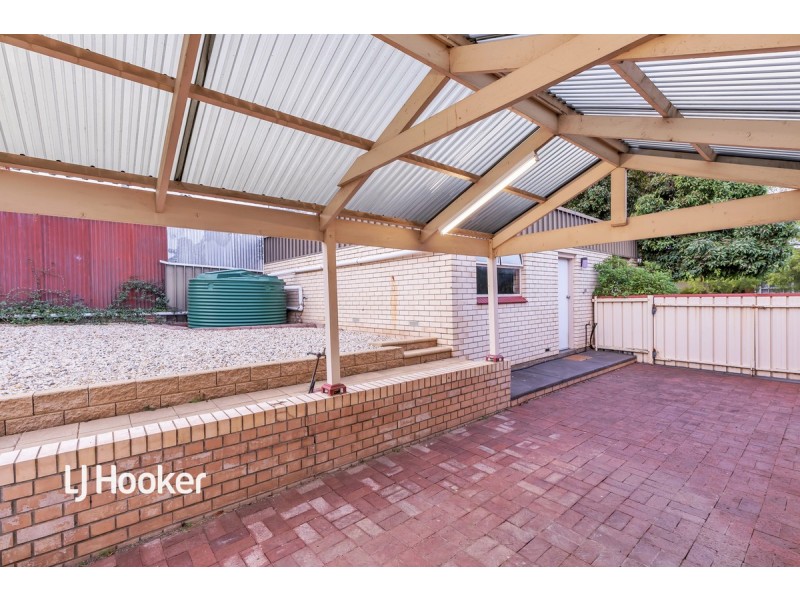21 Whiteley Drive, Trott Park SA 5158