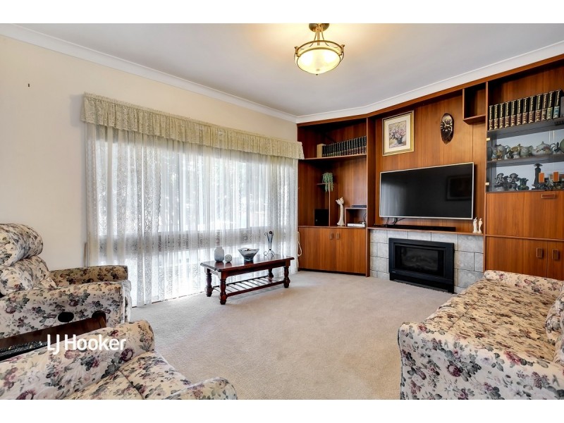 15 Leeds Avenue, Hope Valley SA 5090