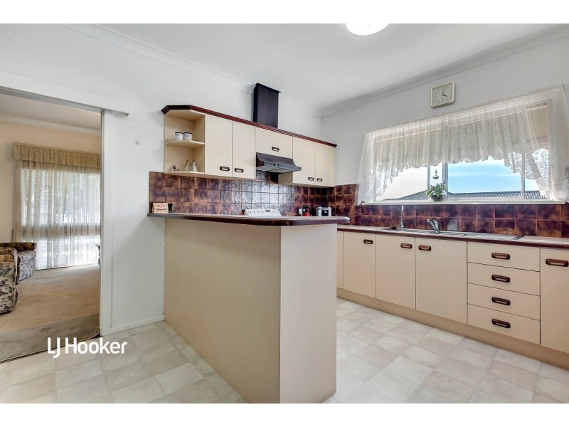 15 Leeds Avenue, Hope Valley SA 5090