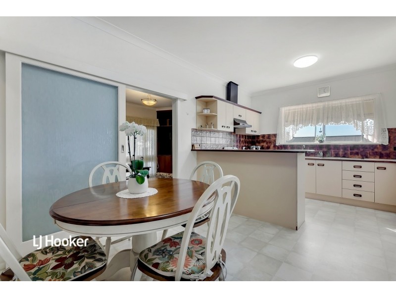 15 Leeds Avenue, Hope Valley SA 5090