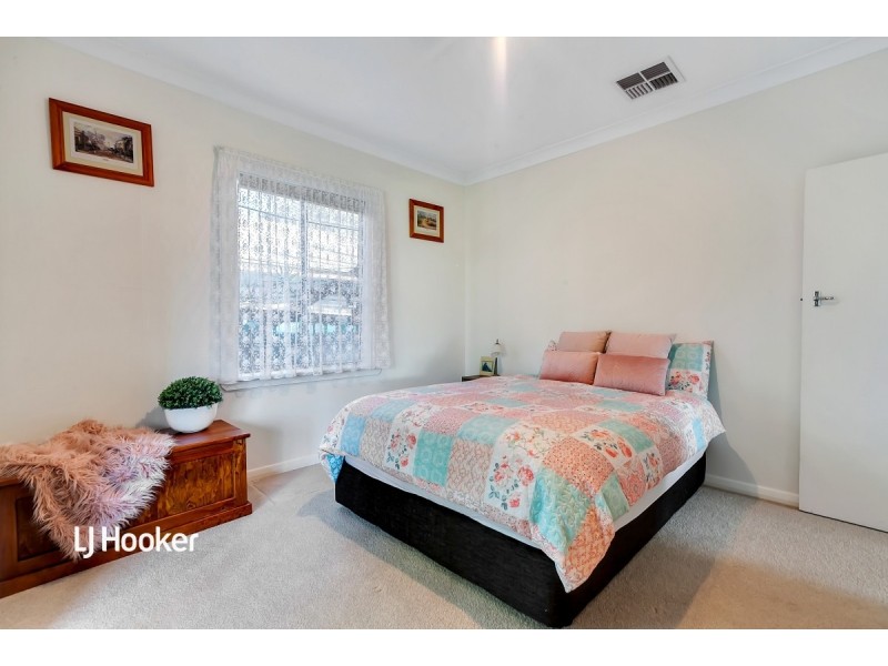 15 Leeds Avenue, Hope Valley SA 5090