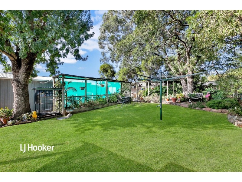 15 Leeds Avenue, Hope Valley SA 5090