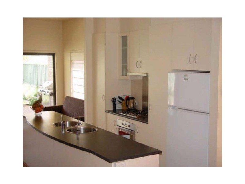 9 Lord Howe Crescent, Mawson Lakes SA 5095