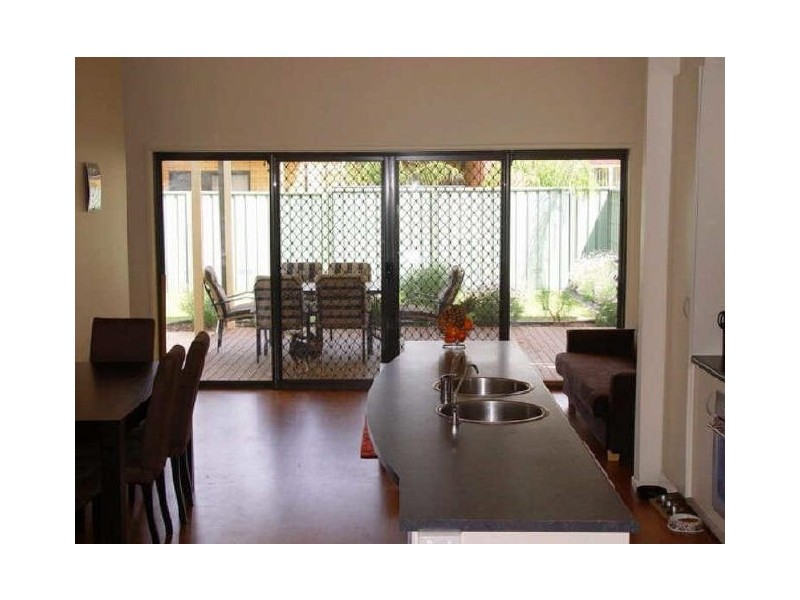 9 Lord Howe Crescent, Mawson Lakes SA 5095