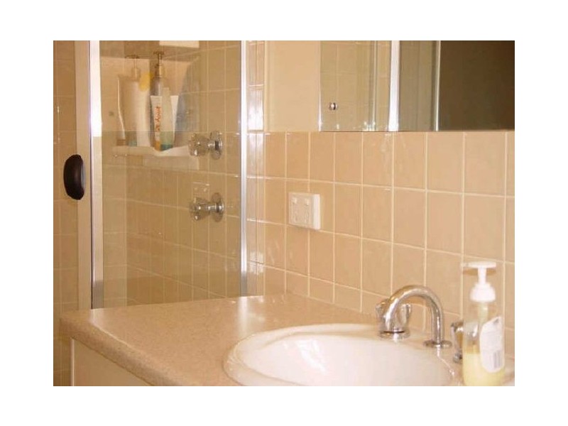 9 Lord Howe Crescent, Mawson Lakes SA 5095