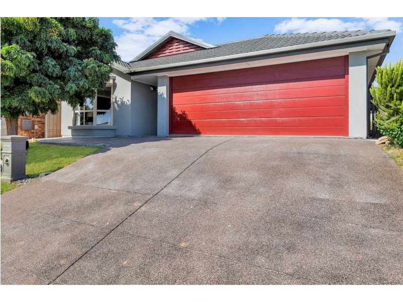 17 Lyle Street, Para Vista SA 5093