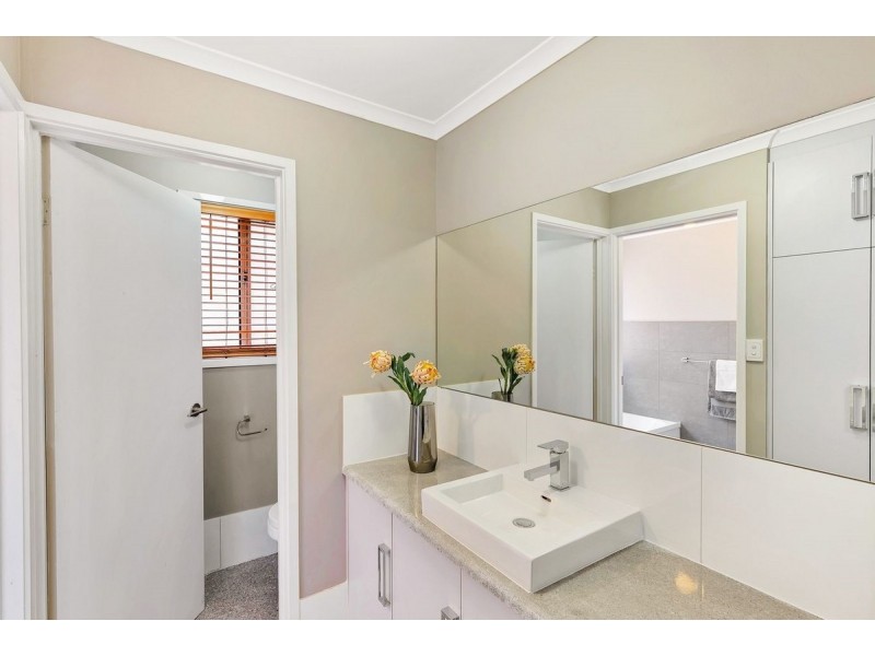 17 Lyle Street, Para Vista SA 5093