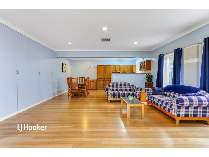 7 Walton Avenue, Clearview SA 5085