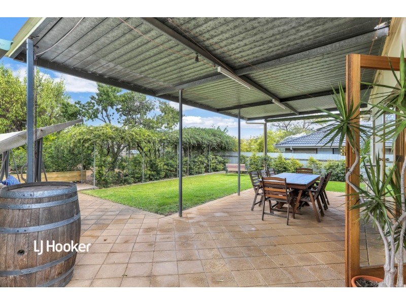 7 Walton Avenue, Clearview SA 5085