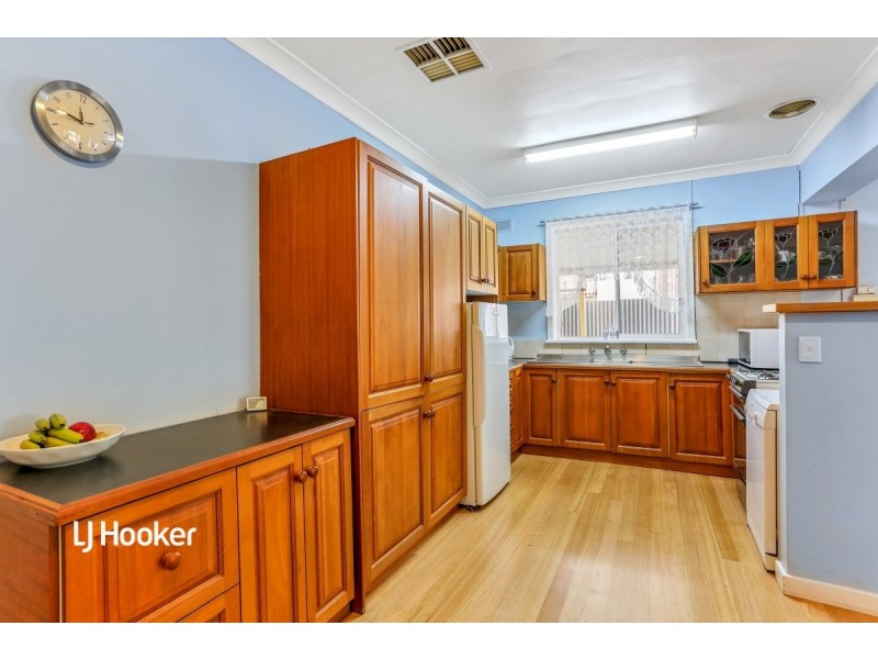 7 Walton Avenue, Clearview SA 5085