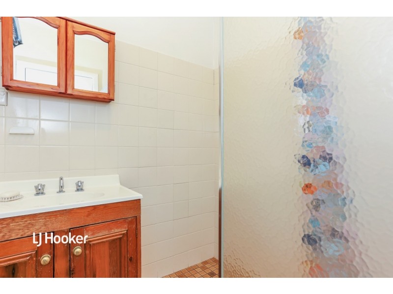 7 Walton Avenue, Clearview SA 5085