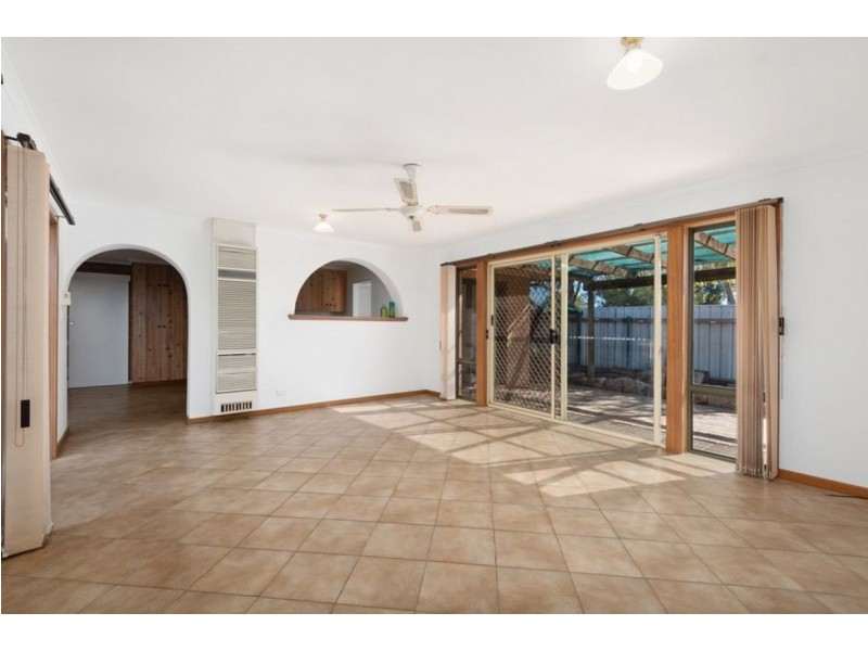 21 Currawong Crescent, Modbury Heights SA 5092
