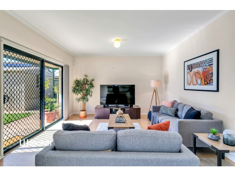 27 Sheaoak Drive, Mawson Lakes SA 5095