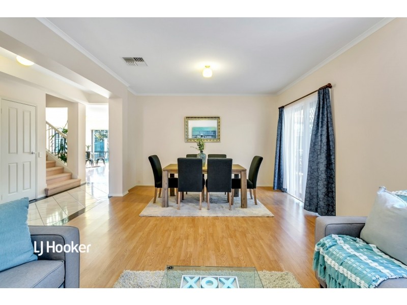 27 Sheaoak Drive, Mawson Lakes SA 5095