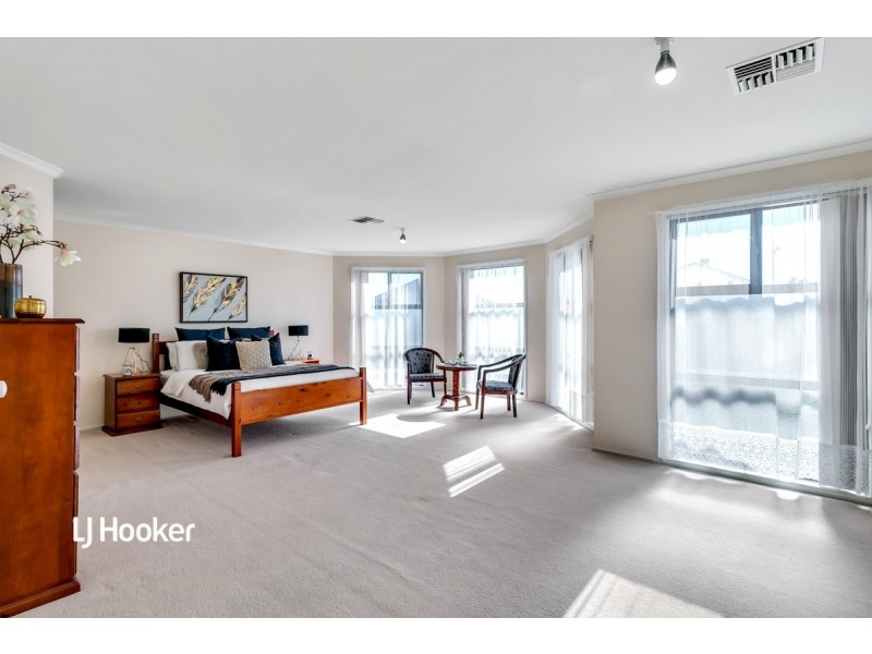 27 Sheaoak Drive, Mawson Lakes SA 5095