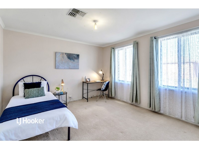 27 Sheaoak Drive, Mawson Lakes SA 5095