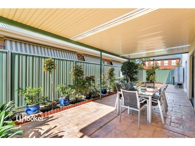 27 Sheaoak Drive, Mawson Lakes SA 5095