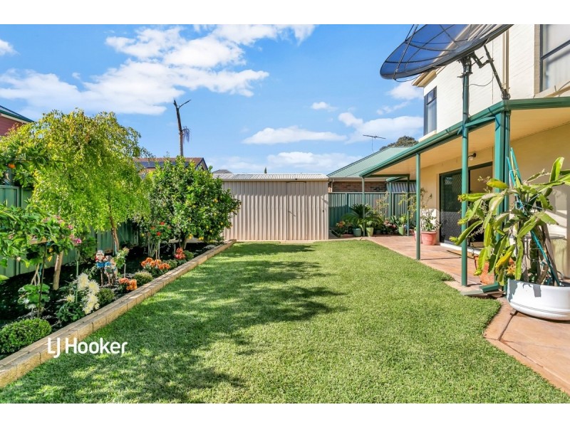 27 Sheaoak Drive, Mawson Lakes SA 5095