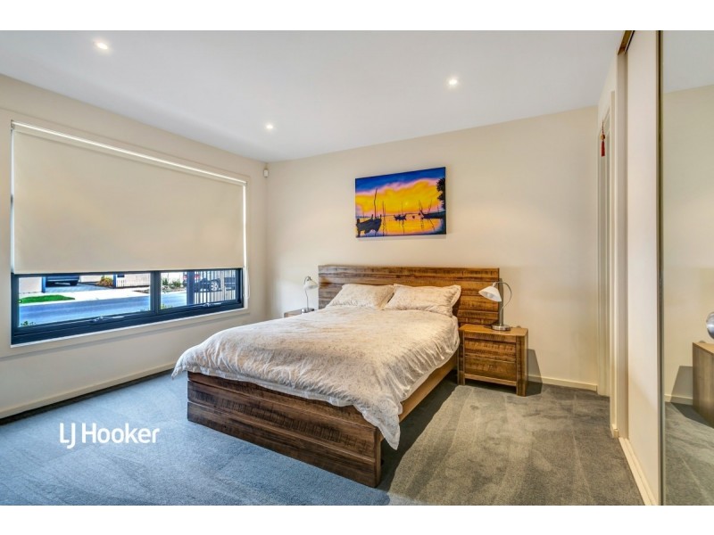 8 Adeline Street, Mawson Lakes SA 5095