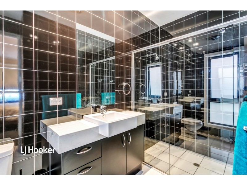 8 Adeline Street, Mawson Lakes SA 5095