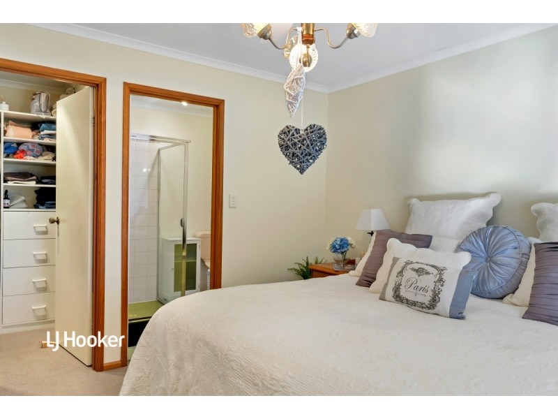 35 County Street, Hillcrest SA 5086