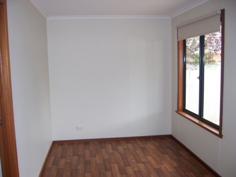 27 Maidos Grove, Valley View SA 5093