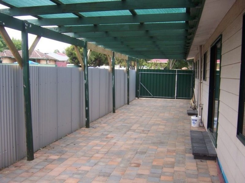 27 Maidos Grove, Valley View SA 5093