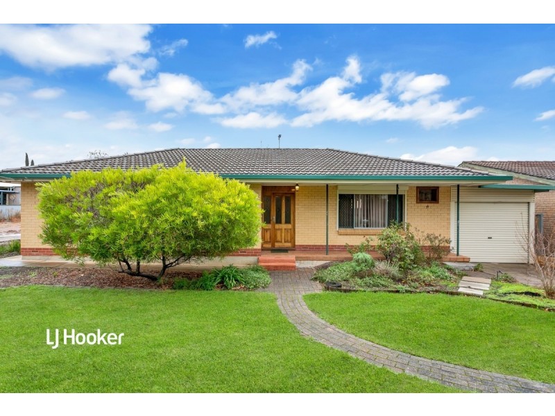 19 Hazel Grove, Ridgehaven SA 5097