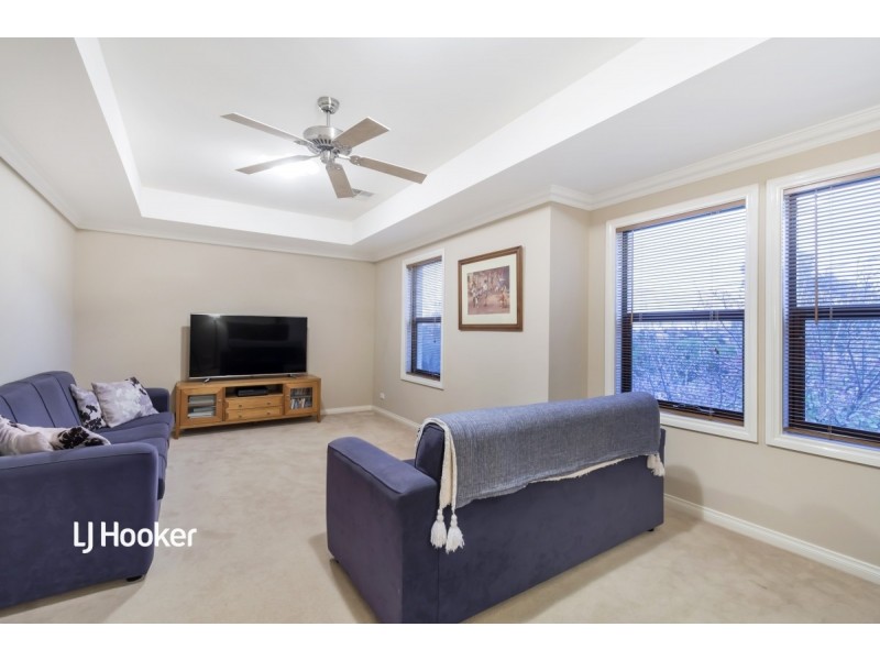 10 Bell Court, Valley View SA 5093