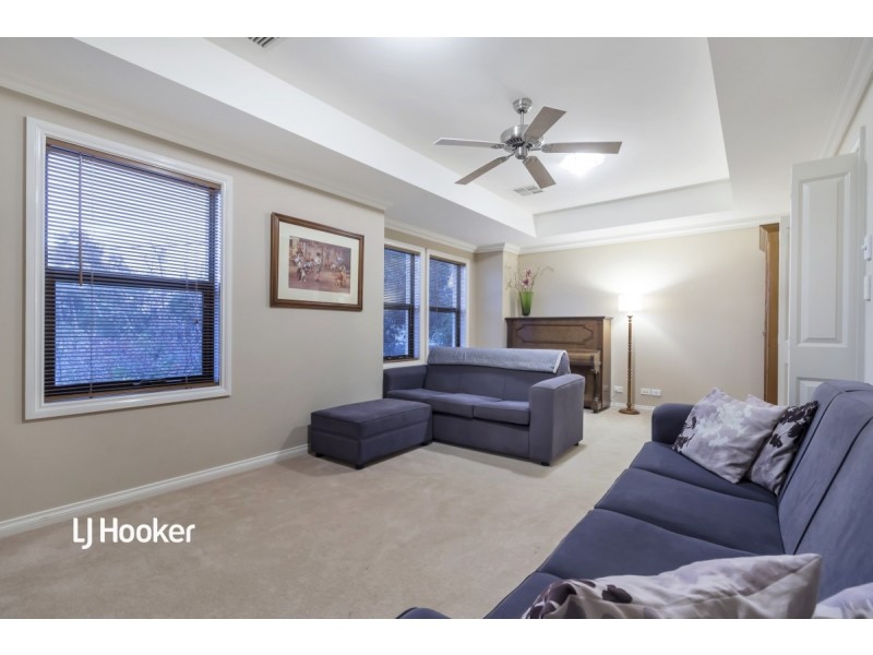 10 Bell Court, Valley View SA 5093