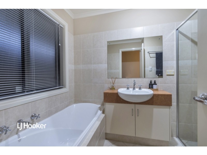 10 Bell Court, Valley View SA 5093