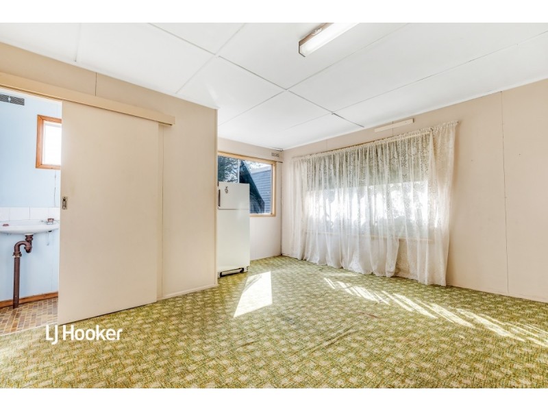 8 Mettika Avenue, Ingle Farm SA 5098