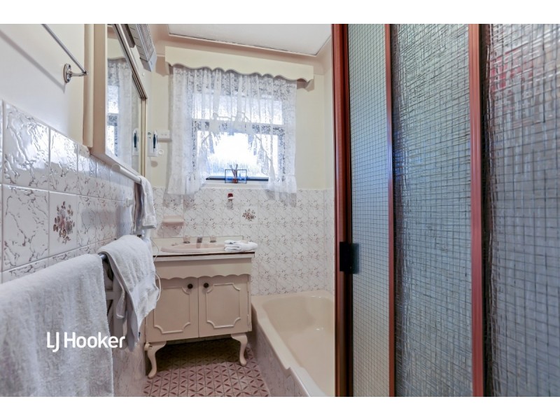 53 Rutherglen Avenue, Valley View SA 5093