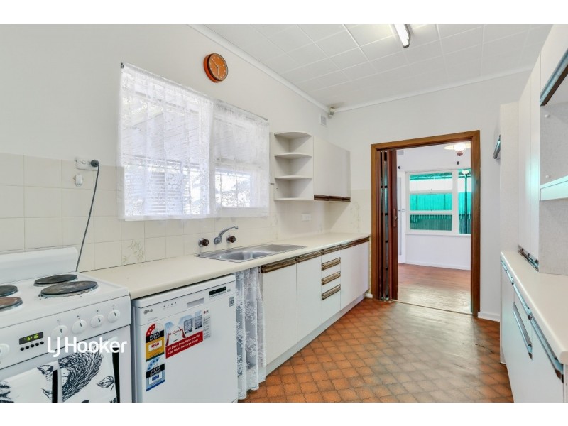 11 Stevens Avenue, Para Hills SA 5096