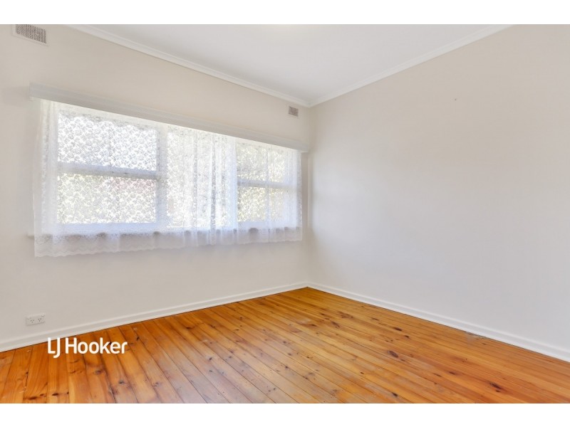 11 Stevens Avenue, Para Hills SA 5096