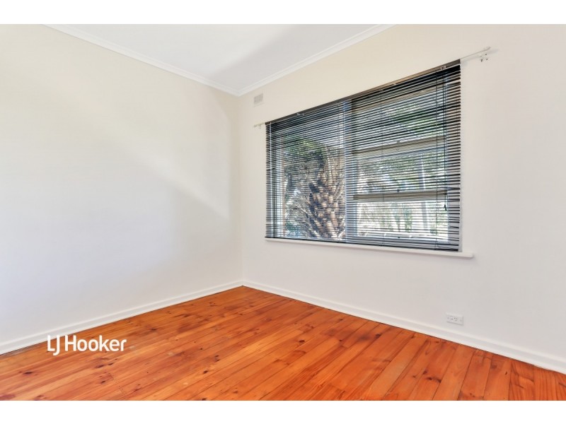 11 Stevens Avenue, Para Hills SA 5096