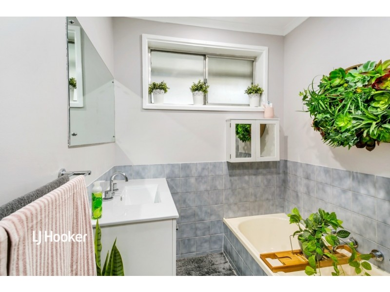 25 Tarni Street, Fairview Park SA 5126