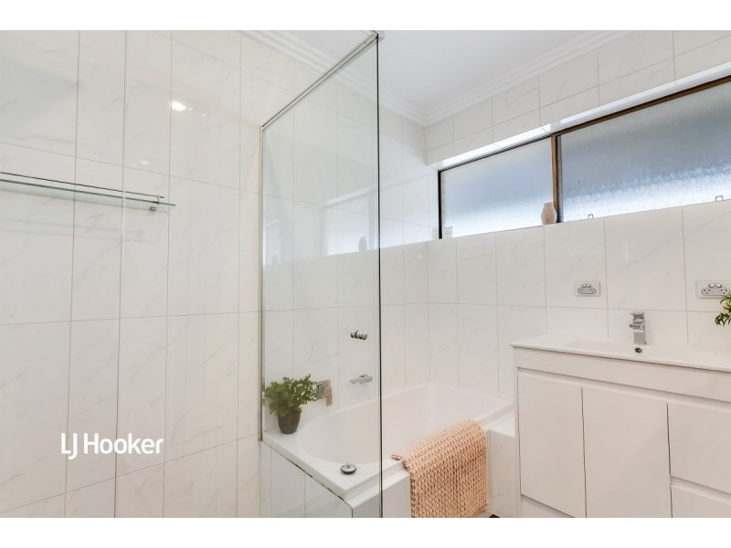 4 Jeff Street, Para Vista SA 5093