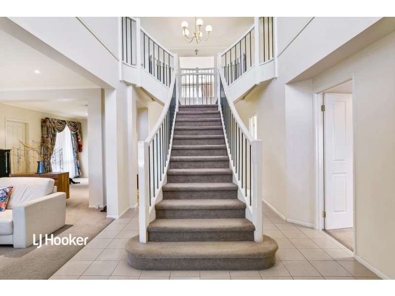 17 Rivergum Close, Walkley Heights SA 5098