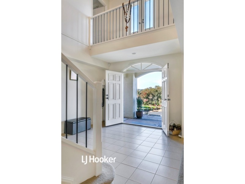 17 Rivergum Close, Walkley Heights SA 5098